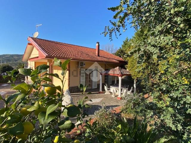 Casa in vendita a Perdifumo, Campania
