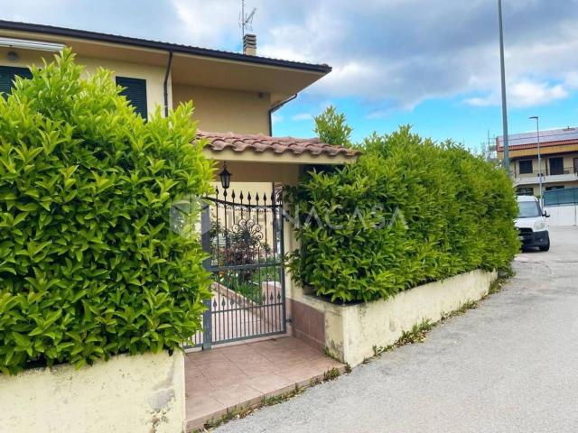 Casa in vendita a San Giacomo Degli Schiavoni, Molise