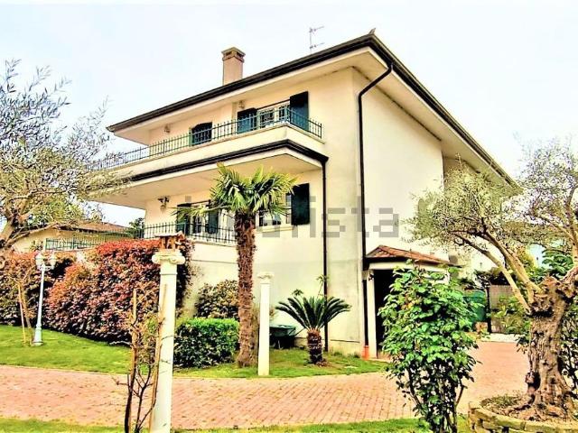 Casa in vendita a Lignano Pineta / Lignan Pinede, Lignano Sabbiadoro / Lignan