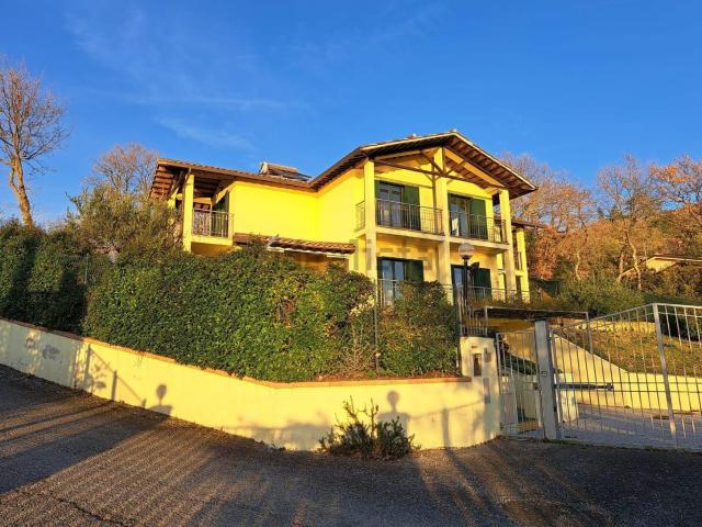 Casa in vendita a Magione, Umbria