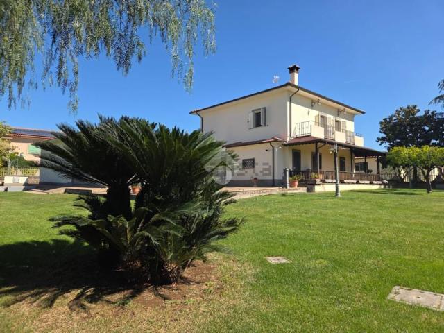 Casa in vendita a Pratolungo, Roma Capitale