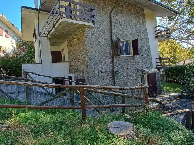 Casa in vendita a Villaggio degli Aracci, Zeri