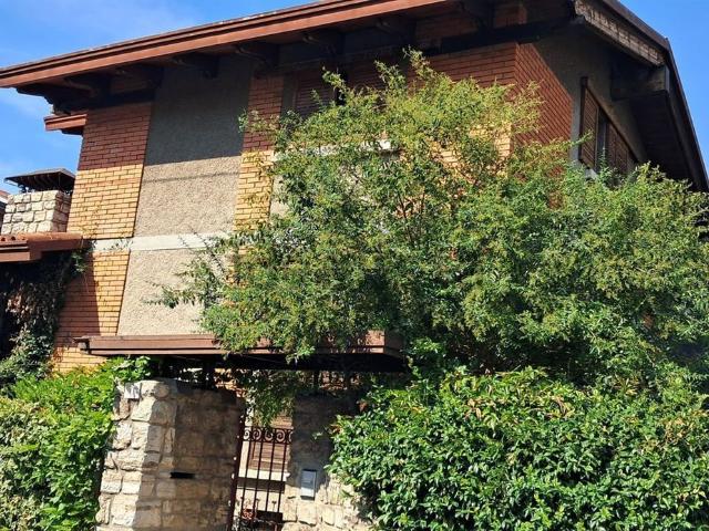Casa in vendita a Gabbiane, Brescia