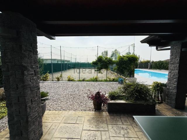 Casa in vendita a Poggio Rusco, Lombardia