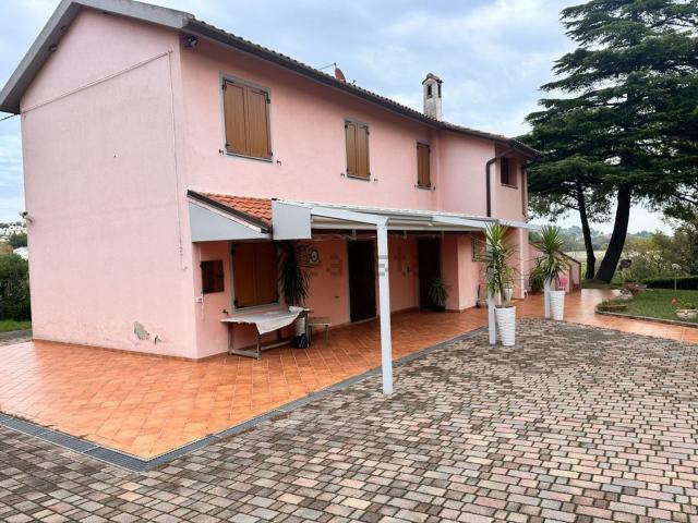 Casa in vendita a Sirolo, Ancona