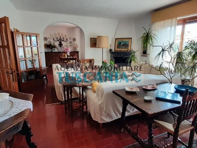 Casa in vendita a Cecina, Livorno