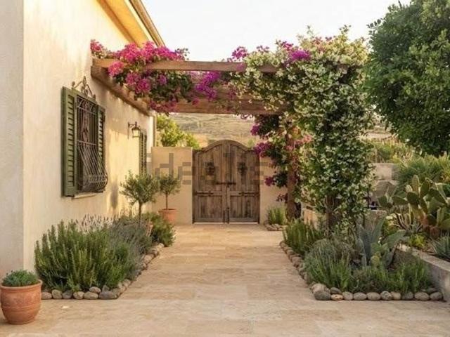 Casa in vendita a Noto, Sicilia