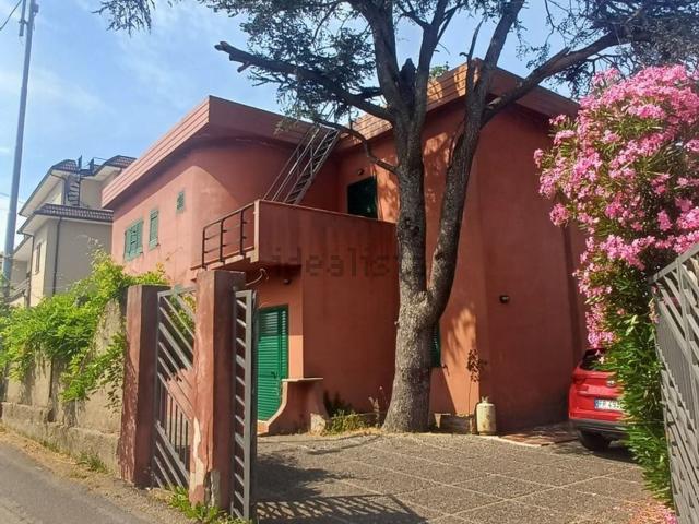 Casa in vendita a Calabria, Cosenza