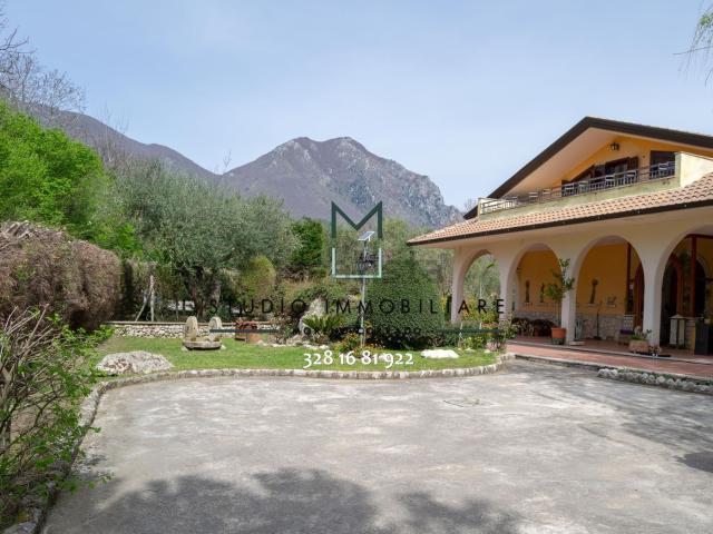 Casa in vendita a Ospedaletto d'Alpinolo, Avellino