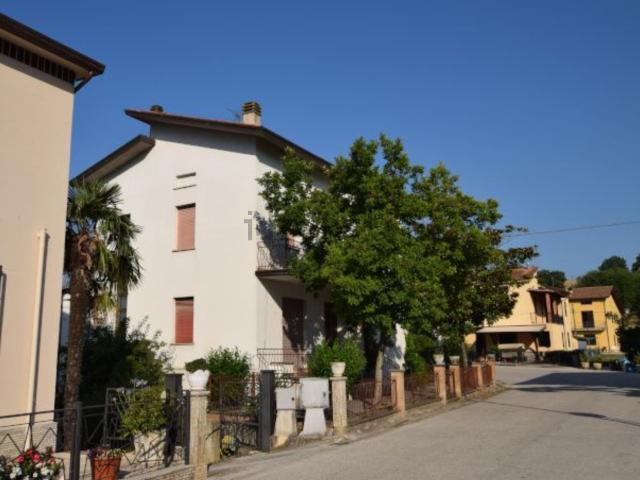 Casa in vendita a Gubbio, Umbria