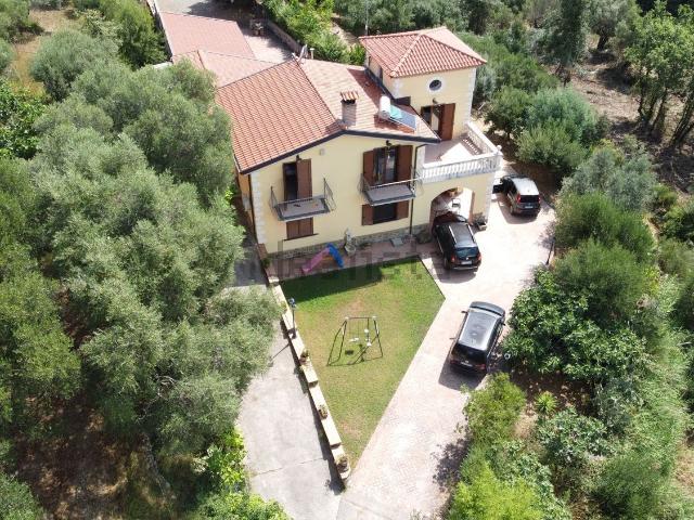 Casa in vendita a Moio Della Civitella, Campania