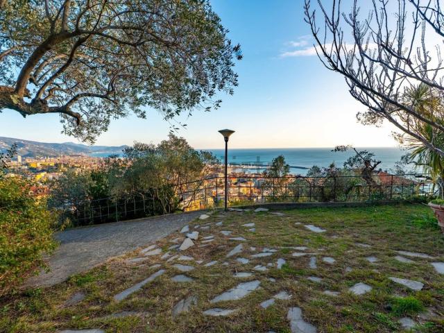 Casa in vendita a Sampierdicanne, Chiavari