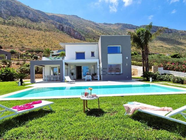 Casa in vendita a Castellammare Del Golfo, Sicilia