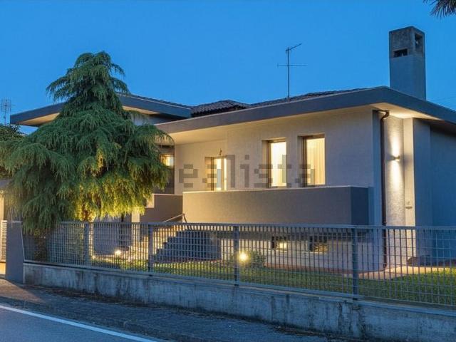 Casa in vendita a Stra, Veneto
