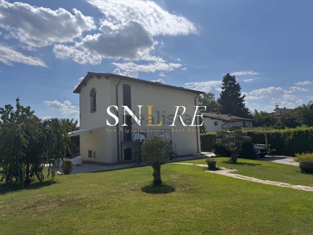 Casa in vendita a La Villa, Campi Bisenzio
