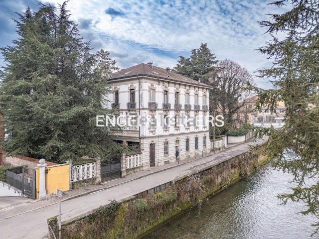 Casa in vendita a Centro, Monza
