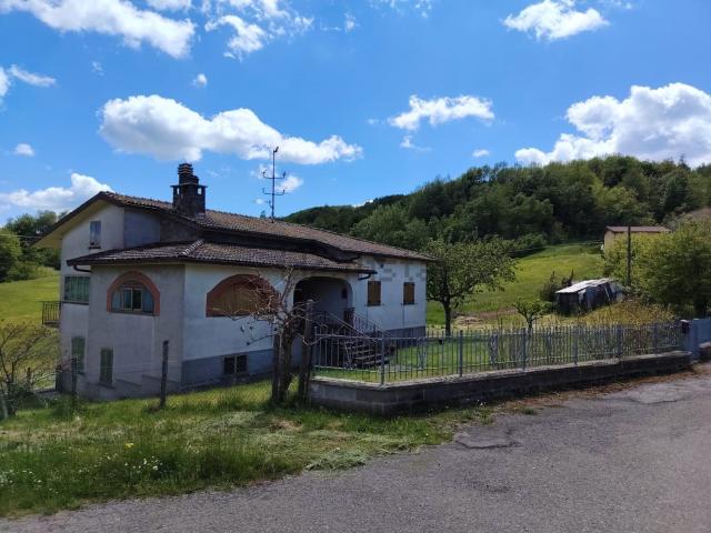 Casa in vendita a Unione dell'Appennino Bolognese, San Benedetto Val Di Sambro