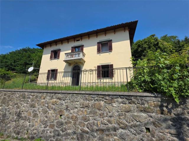 Casa in vendita a Unione Comuni Garfagnana, Castiglione Di Garfagnana