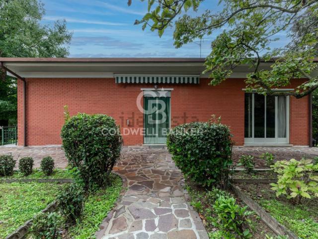 Casa in vendita a Bernareggio, Lombardia