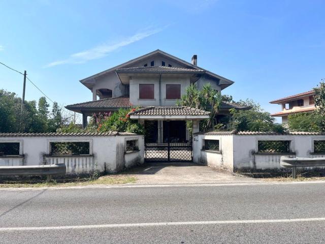 Casa in vendita a Roccasecca, Lazio