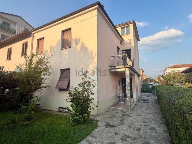 Casa in vendita a Zona Ovest, Brescia