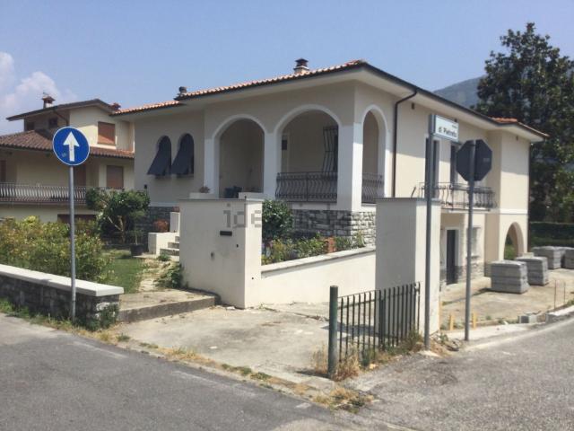 Casa in vendita a Diecimo, Borgo a Mozzano