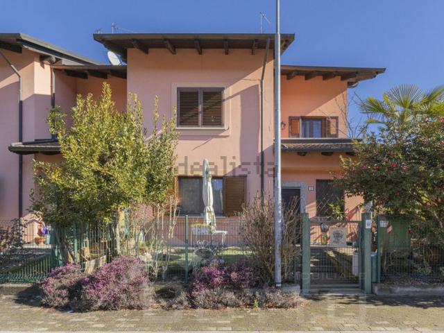 Casa in vendita a Santa Croce di Borgomanero, Piemonte