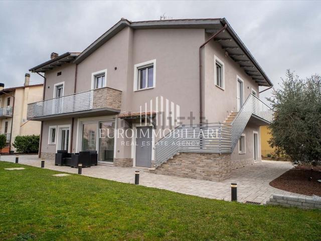 Casa in vendita a Piana, Gioiella