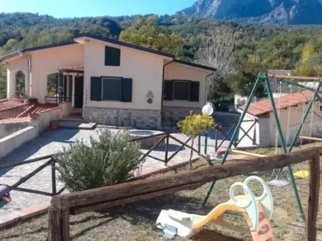 Casa in vendita a Torre Orsaia, Campania