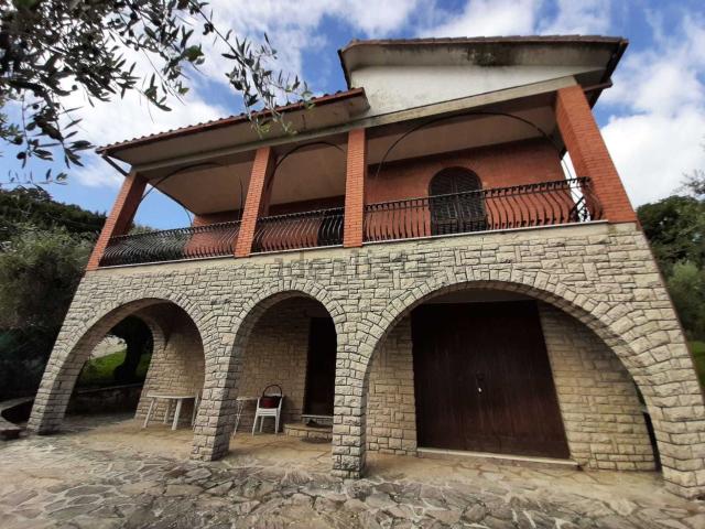 Casa in vendita a Avigliano Umbro, Terni
