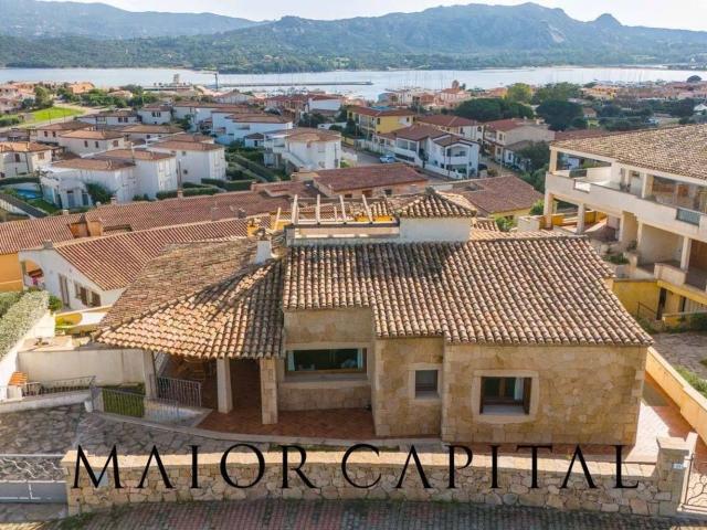 Casa in vendita a Alzachèna/Arzachena, Cannigione