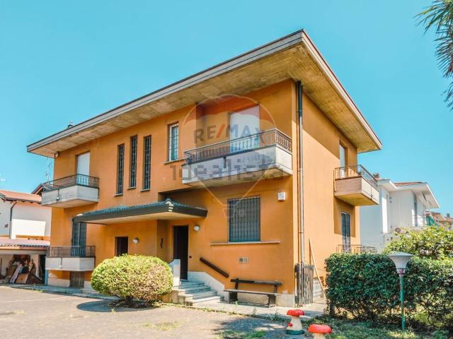 Casa in vendita a Villa, Cassano Magnago