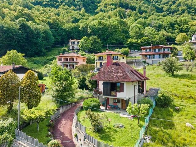 Casa in vendita a Ligomena, Plesio