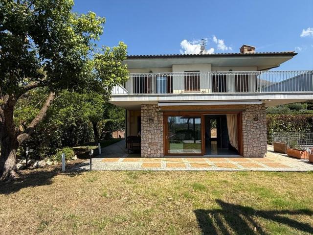 Casa in vendita a Formia, Lazio