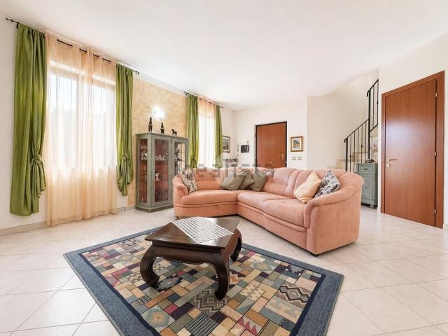 Casa in vendita a Stroncone, Umbria
