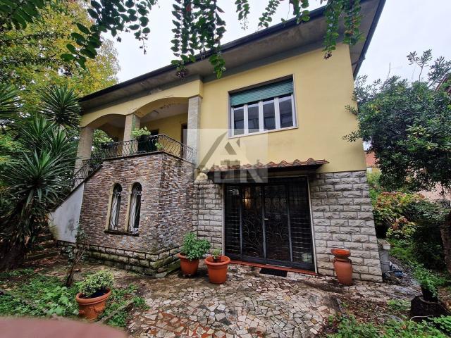 Casa in vendita a Sant'Anna, Bagni Di Lucca Ponte