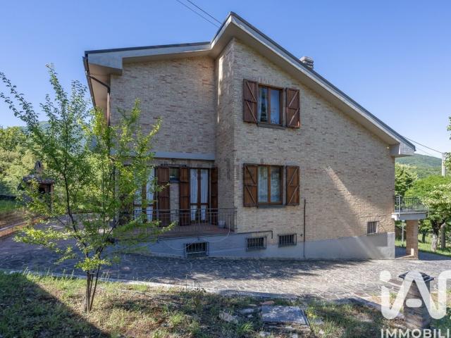 Casa in vendita a Vescia, Fiastra