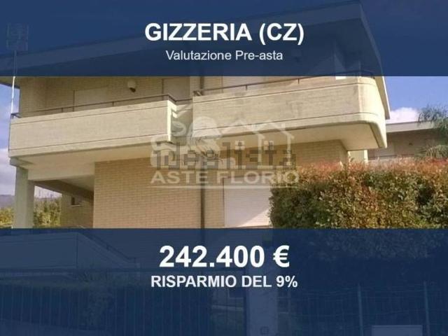 Casa in vendita a Gizzeria, Catanzaro