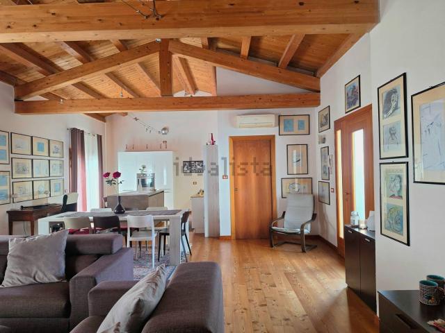 Casa in vendita a Quinto Vicentino, Vicenza