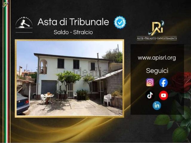 Casa in vendita a Oliena, Sardigna/Sardegna