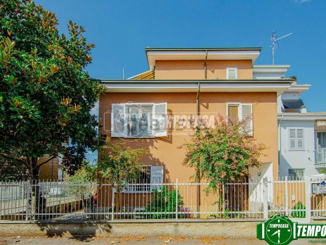 Casa in vendita a Benvenuti, Voghera