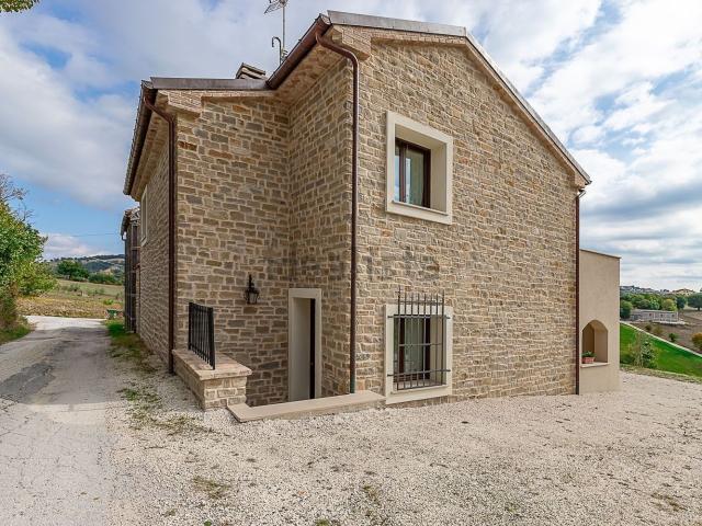 Casa in vendita a Marche, Macerata