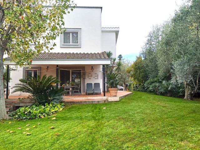 Casa in vendita a Puglia, Bari