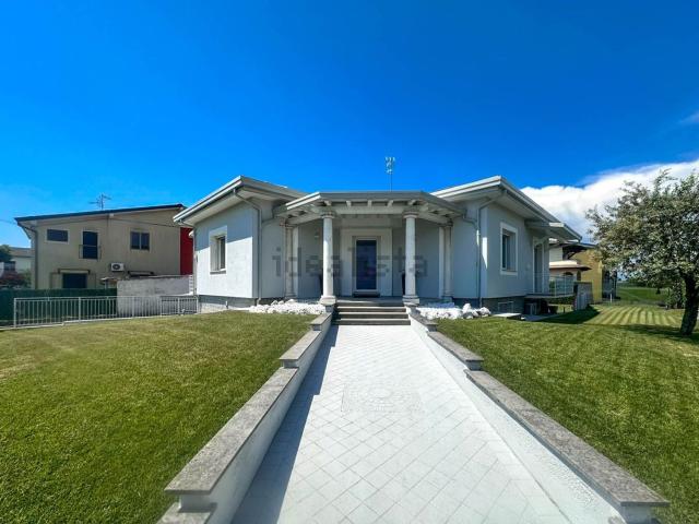 Casa in vendita a Unione dei Comuni Bassa Bresciana Occidentale, Lograto