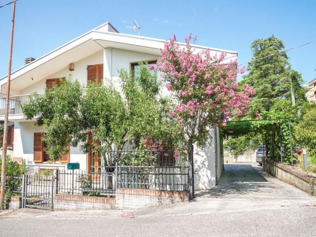 Casa in vendita a Morciano Di Romagna, Reggio Emilia