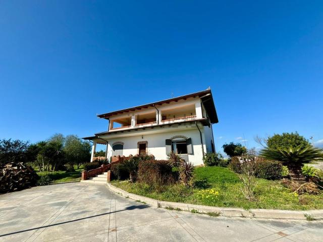 Casa in vendita a Salerno, Campania