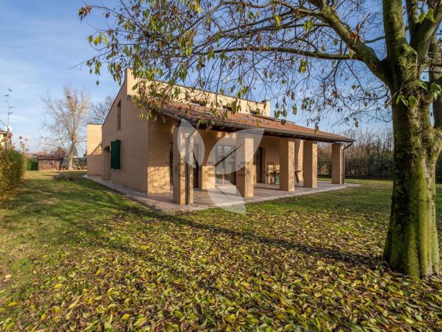Casa in vendita a Montechiarugolo, Reggio Emilia