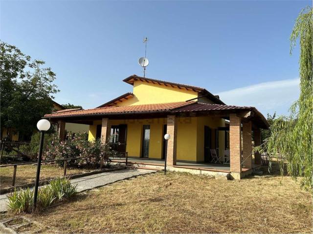 Casa in vendita a Gualdo Tadino, Umbria