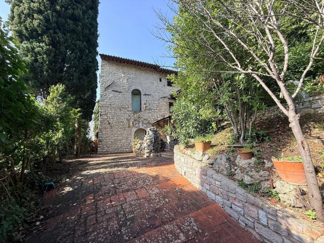 Casa in vendita a Assisi, Umbria