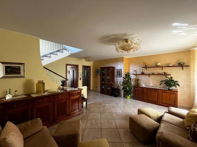Casa in vendita a Montoro, Campania